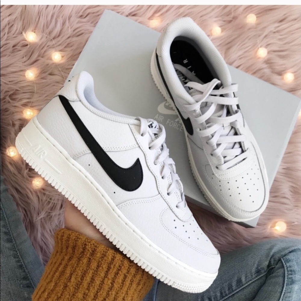 Nike air force 1 low sneaker rare. - Picture 4 of 7